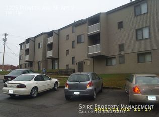 3225 Pioneer Ave SE APT 2, Cedar Rapids, IA 52403