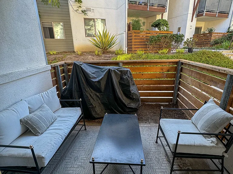 S El Camino Real S — Photo 6