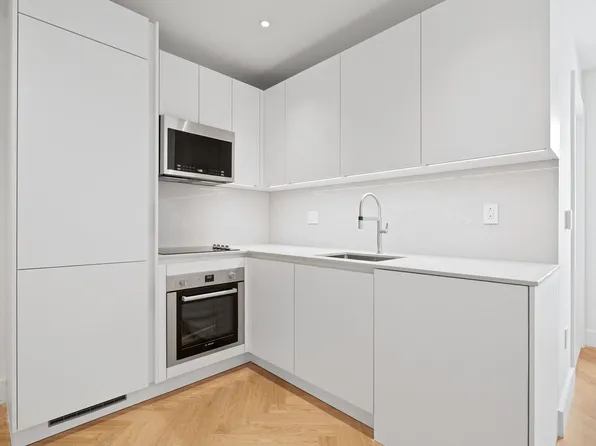 1274 Fifth Avenue image 1 of 11