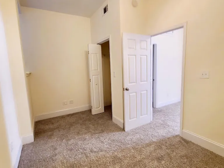 936 Hickman Rd #3 — Photo 7