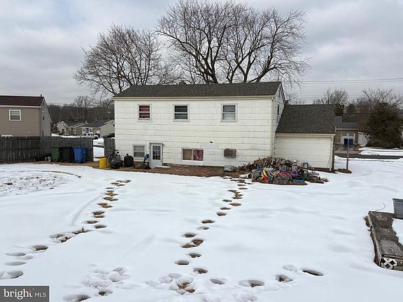 4th image of 411 Greenview Rd