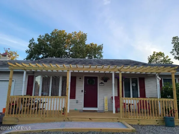 107 Oakwood Place, Forked River, NJ 08731