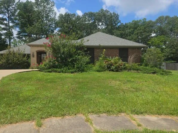 142 Britton Cir, Flowood, MS 39232