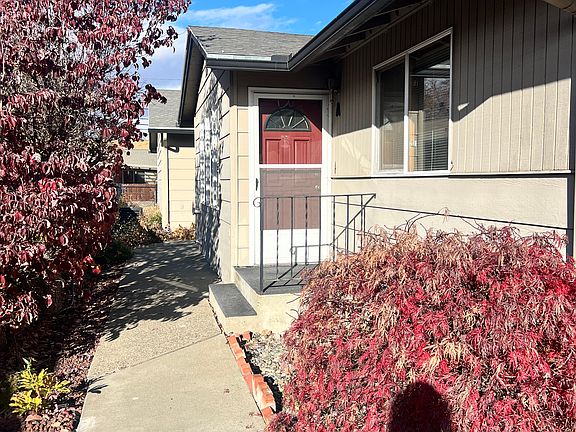 2nd image of 703 E Manitoba Ave #A