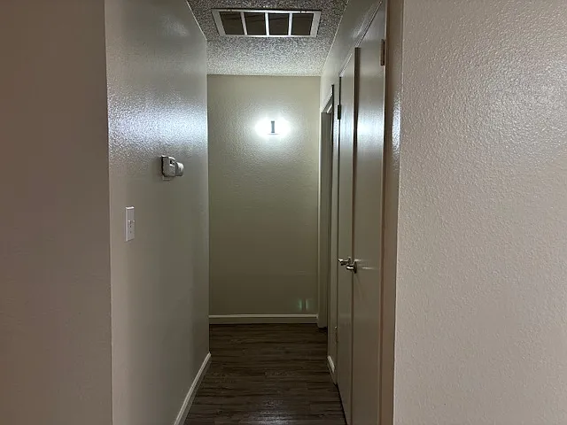 Oakwood Apartments — Photo 15