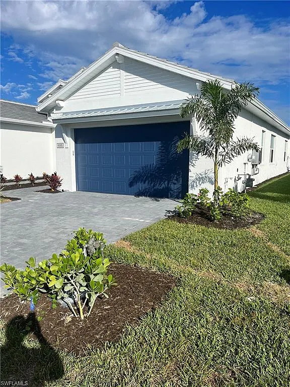 2 bed, 2.0 bath, 1575 sqft, $6,000 — Photo 2