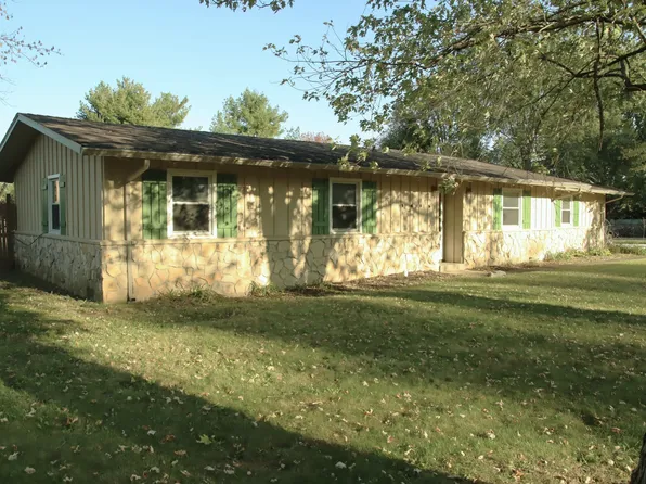 1415 Bittersweet Dr, Greenfield, IN 46140