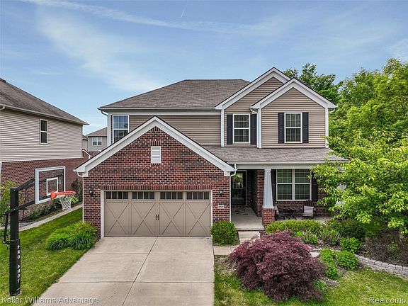 2nd image of 6121 Braemore Ct