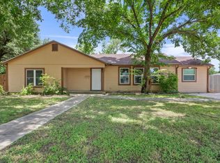 102 E Southland Ave, Marlin, TX 76661