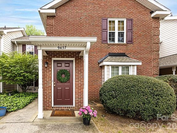 3rd image of 9457 S Vicksburg Park Ct
