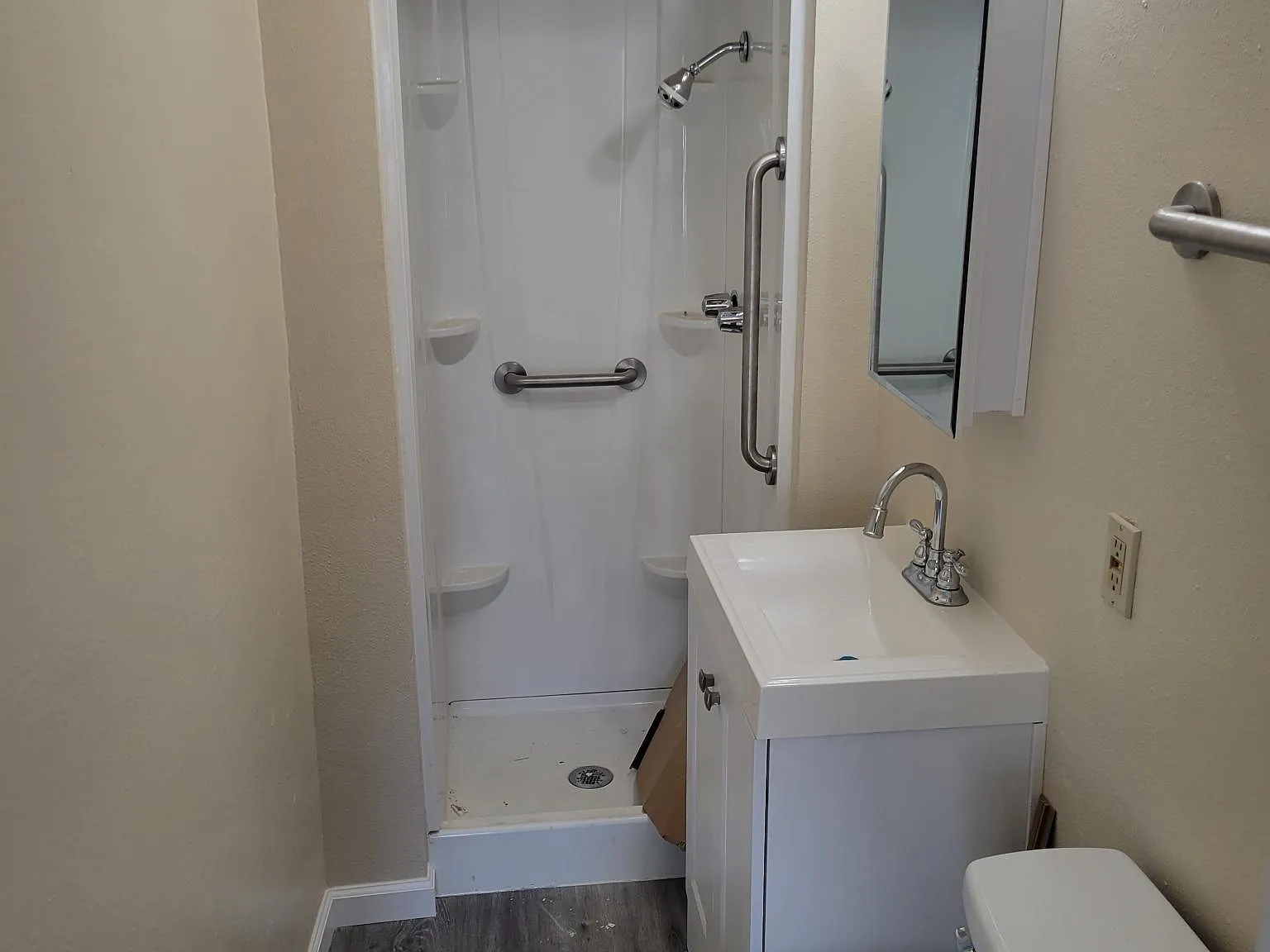 Studio, 350 sqft, $1,699 — Photo 3