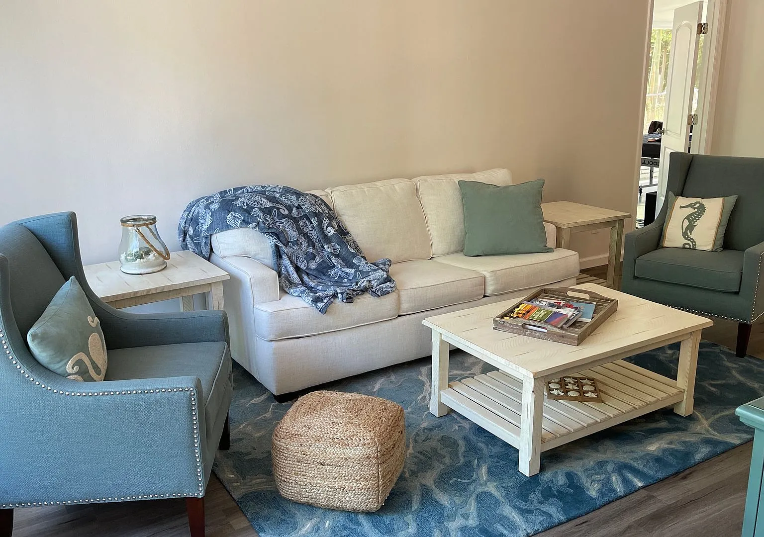 Turnkey Furnished Short Term Rental — Photo 3
