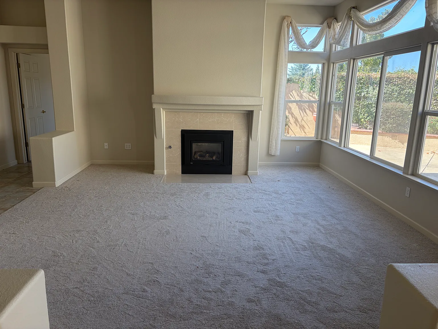 2 bed, 1881 sqft, $2,650 — Photo 4