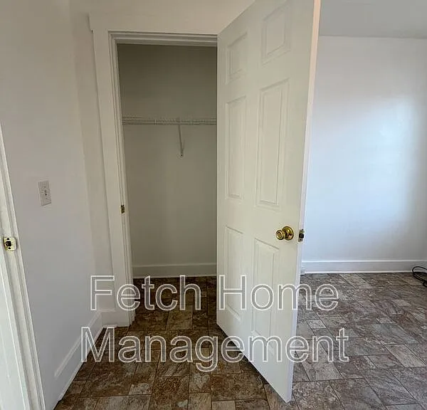 236 W Mifflin St — Photo 14