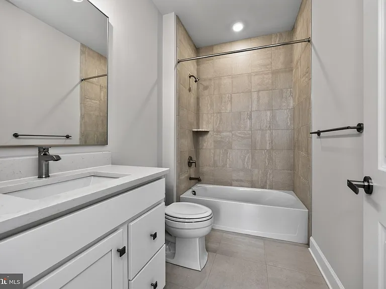 1422 Gilray Dr — Photo 19