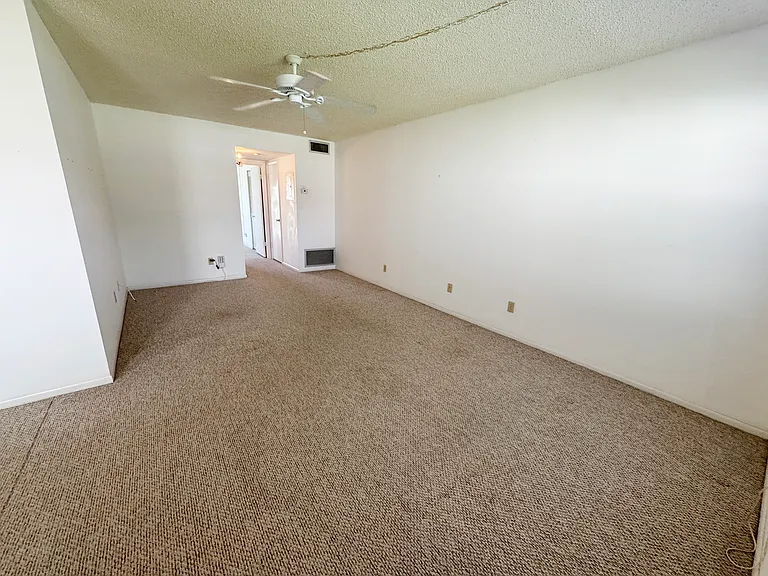28 Pine Arbor Ln #103 — Photo 9