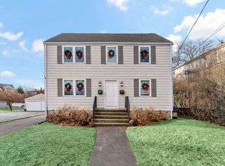 788 Reef Rd, Fairfield, CT 06824