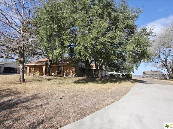 2nd image of 1614 Chimney Hill Dr