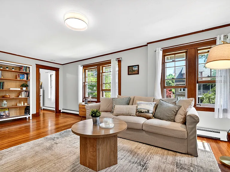 288 Auburndale Ave #2 — Photo 5