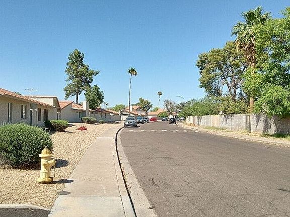 5th image of 14872 N 24th Dr Unit 4