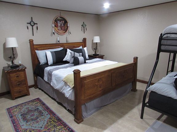 5th image of 1040 Mechem Dr #9