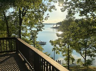1312 Perrien Ln, Dandridge, TN 37725