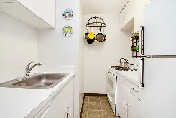 Rented by Compass | media 10