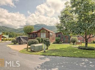 45 Falls View Dr, Dillard, GA 30537