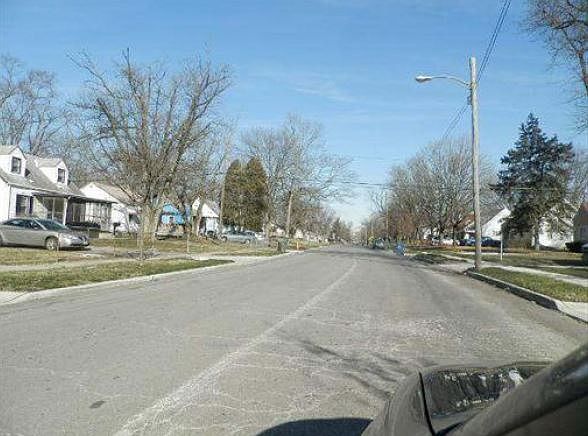 2nd image of 1753 Brentnell Ave