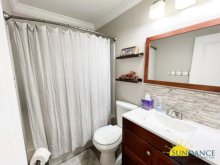 132 Sotir St NW — Photo 18