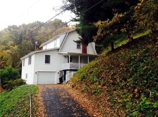 514 Old Hill Rd, Jeannette, PA 15644