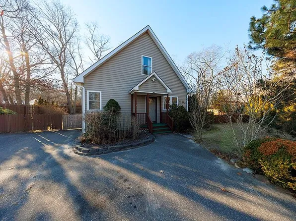 55 OAK Avenue, Flanders, NY 11901