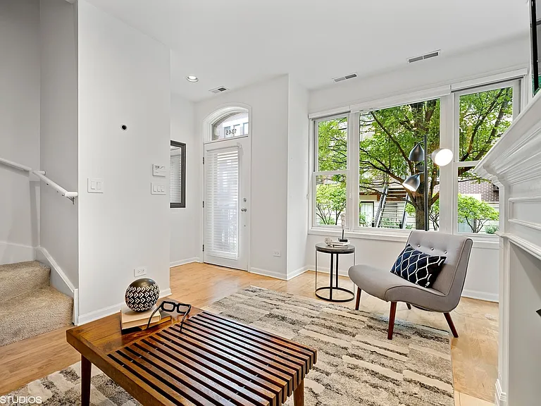 1345 S Indiana Pkwy — Photo 10