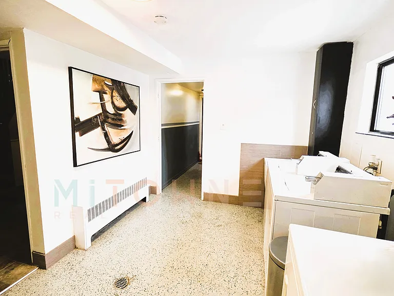 6900 N Ridge Blvd #G — Photo 13