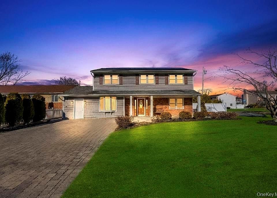 1st image of 3 Avelaine Court