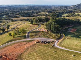 241 Ridgeline Ct, Morristown, TN 37814