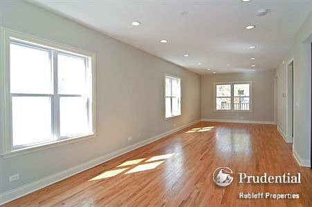 5th image of 4155 N Richmond St