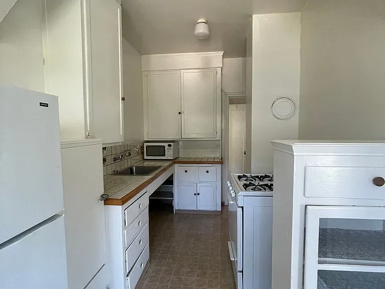 2516 Piedmont Ave — Photo 28