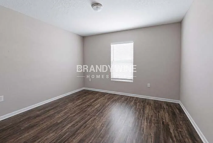 1832 James Madison Ct — Photo 16