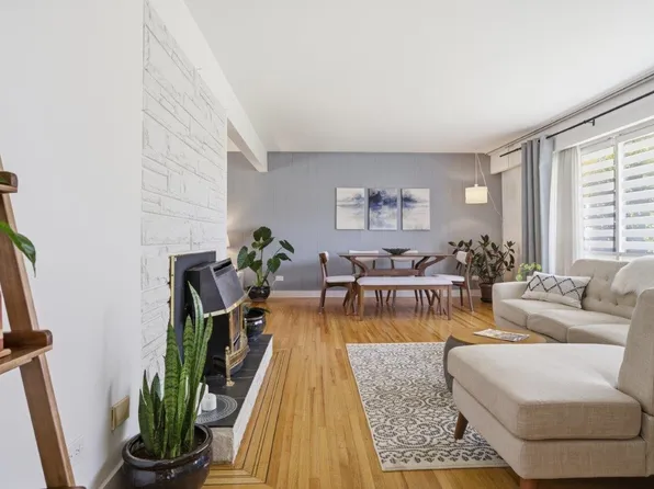 1856 Windermere Ave, Pt Coquitlam, BC V3B 2K4