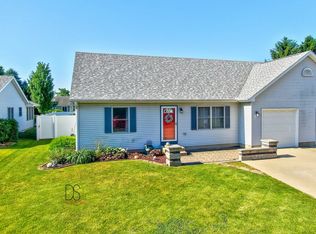1001 Heather Ln, Ottawa, IL 61350