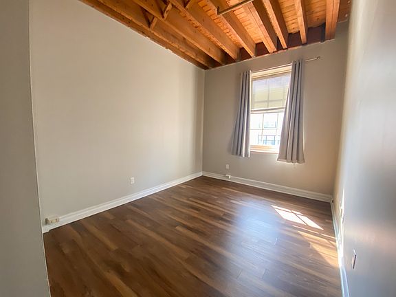 5th image of 225 Arch St