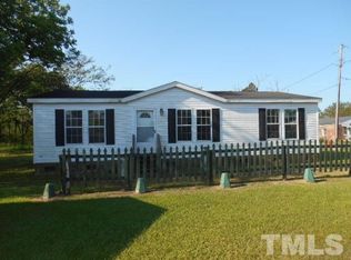 706 Suggs St, Beulaville, NC 28518