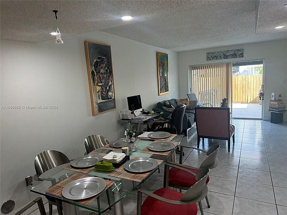 4th image of 1183 NW 124th Ave #2205