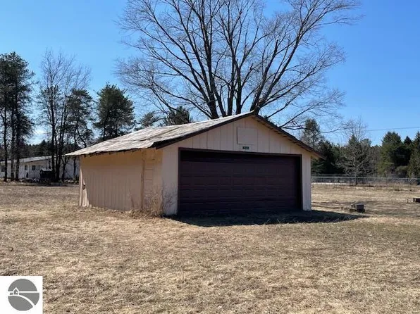 7227 Demerly Rd, Benzonia, MI 49616