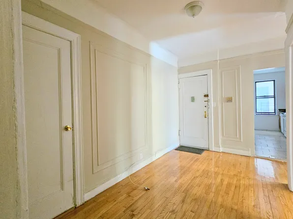 838 West 176th Street image 4 of 13