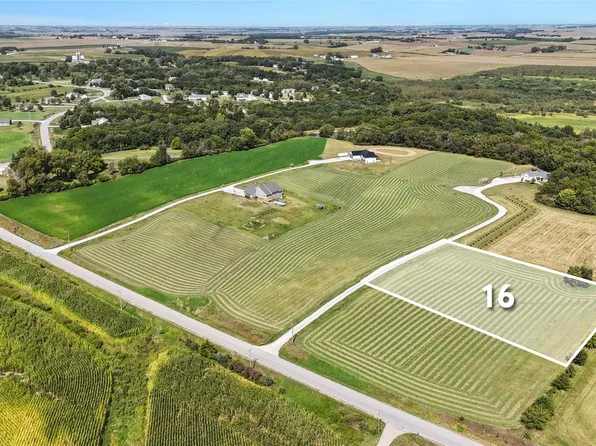 233rd Pl, Pella, IA 50219