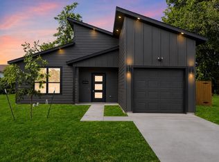 2723 Lagow St, Dallas, TX 75210