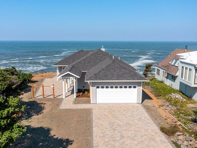 571 SW Point Ave, Depoe Bay, OR, 97341