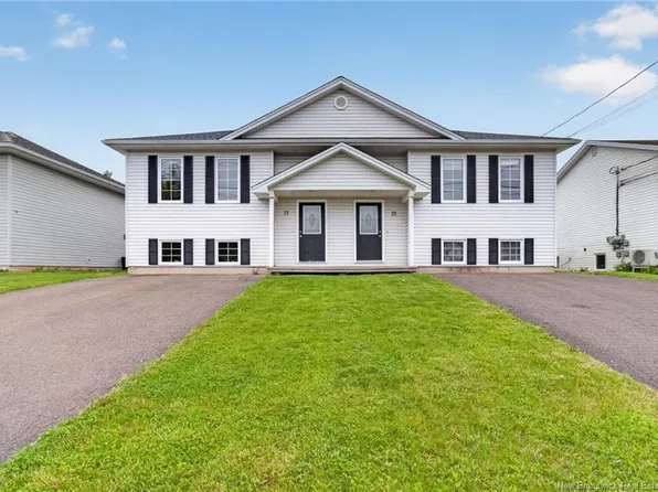 77 Hemmer Jane Dr #75, Moncton, NB E1G 2H4